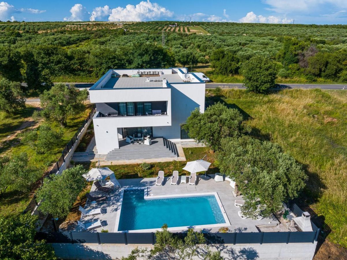 Crowonder Sun Dance Apartments With Heated Swimming Pool Seaview And Garden Sveti Filip i Jakov Luaran gambar