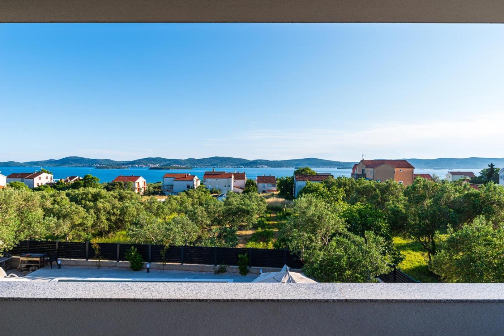 Crowonder Sun Dance Apartments With Heated Swimming Pool Seaview And Garden Sveti Filip i Jakov Luaran gambar