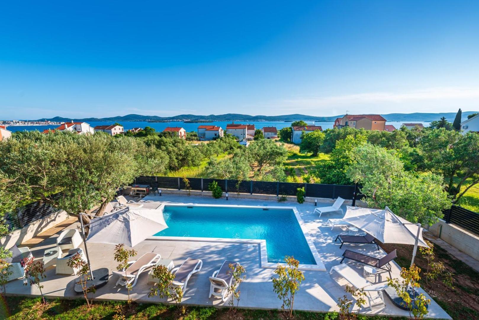 Crowonder Sun Dance Apartments With Heated Swimming Pool Seaview And Garden Sveti Filip i Jakov Luaran gambar